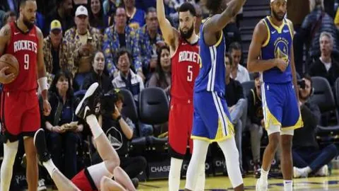 中国女足小组赛0-6负于英格兰，王霜点球无力回天，位列小组第三告别世界杯舞台