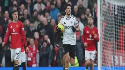 马奎尔回归英格兰队引争议，阿勒代斯力挺